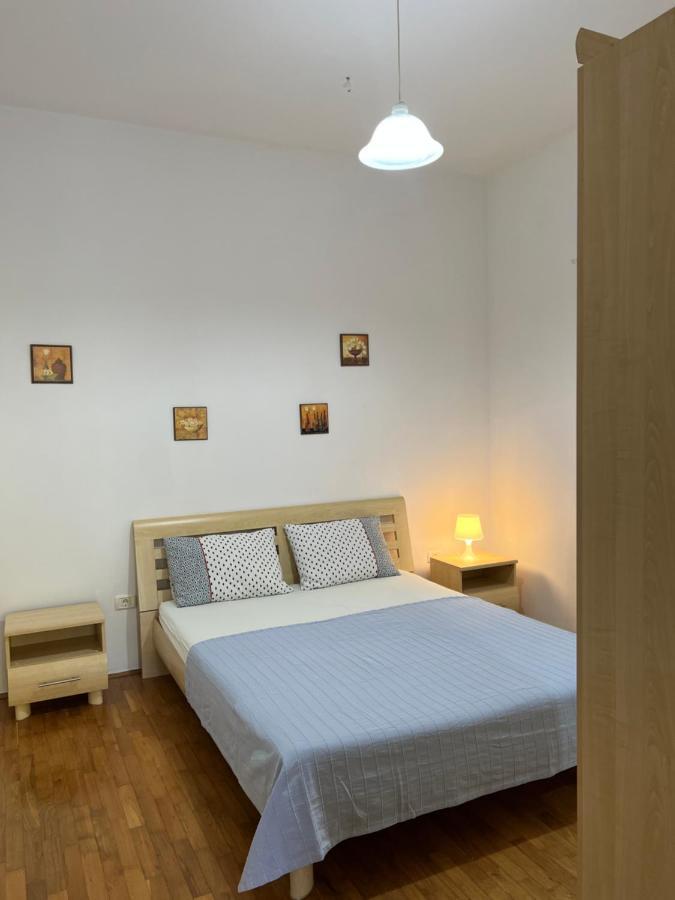 Villa Claudia Beach Apartment Premantura Exterior foto